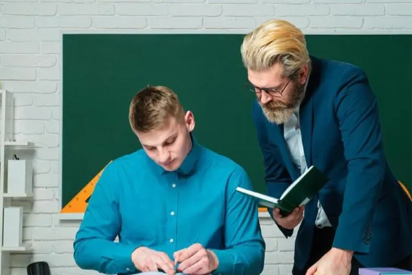 افزایش اعتماد به نفس معلمان